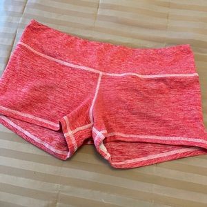 Large Fleo Shorts